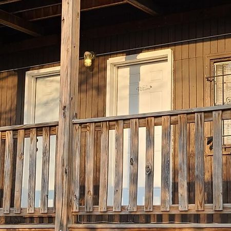 Cozy 1 Bedroom, 1 Min From Irving Park Blue Line, Free Parking Чикаго Екстериор снимка