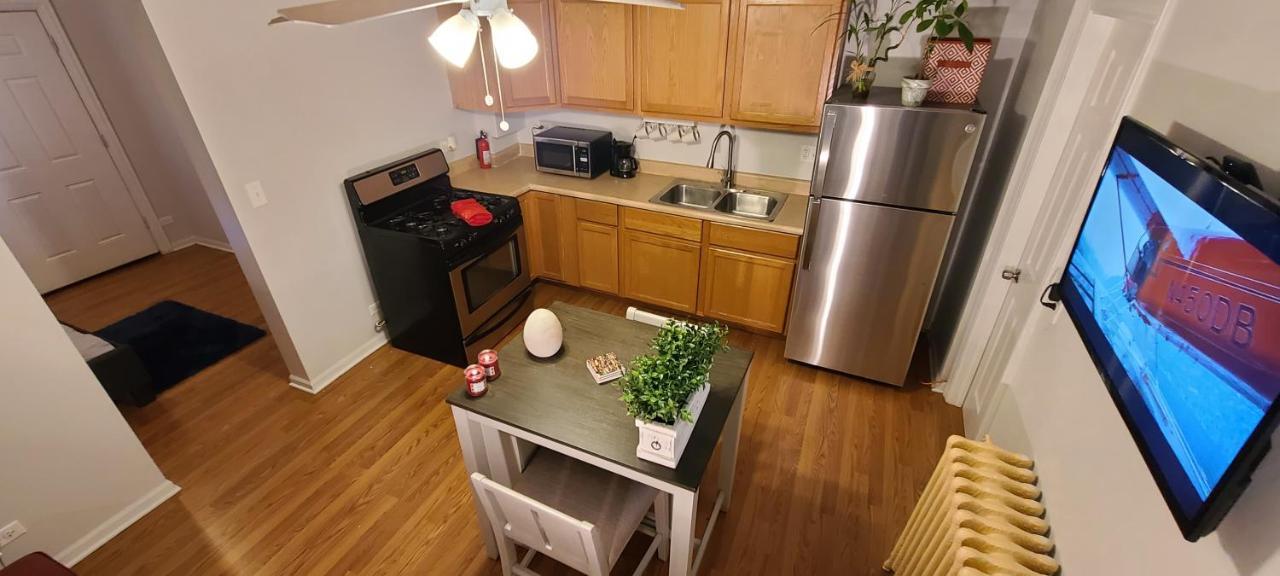 Cozy 1 Bedroom, 1 Min From Irving Park Blue Line, Free Parking Чикаго Екстериор снимка