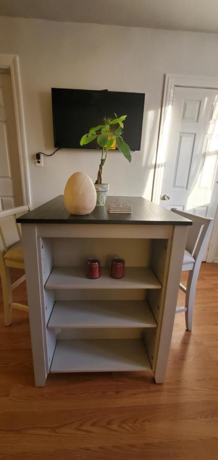 Cozy 1 Bedroom, 1 Min From Irving Park Blue Line, Free Parking Чикаго Екстериор снимка