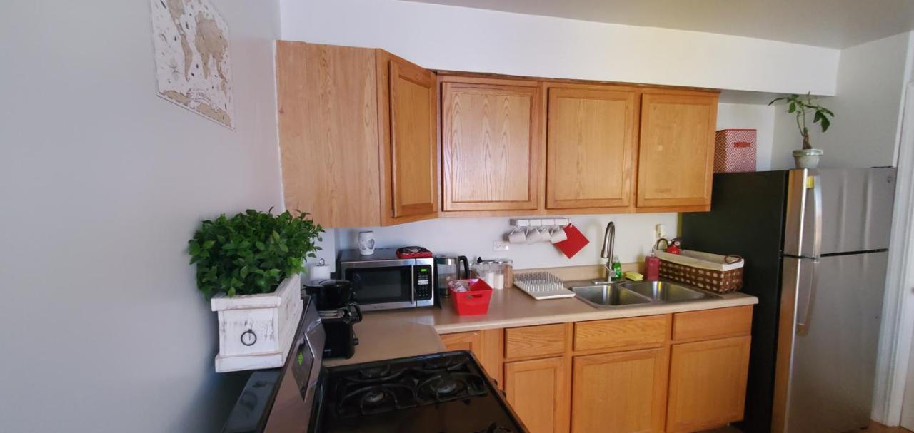 Cozy 1 Bedroom, 1 Min From Irving Park Blue Line, Free Parking Чикаго Екстериор снимка